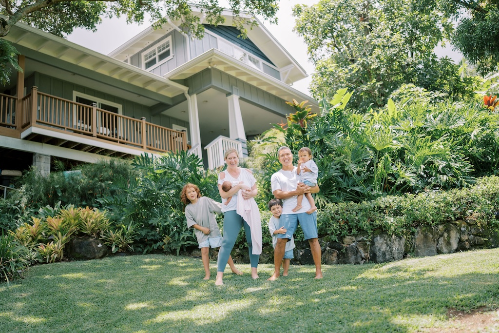 Newborn and family photography in Honolulu